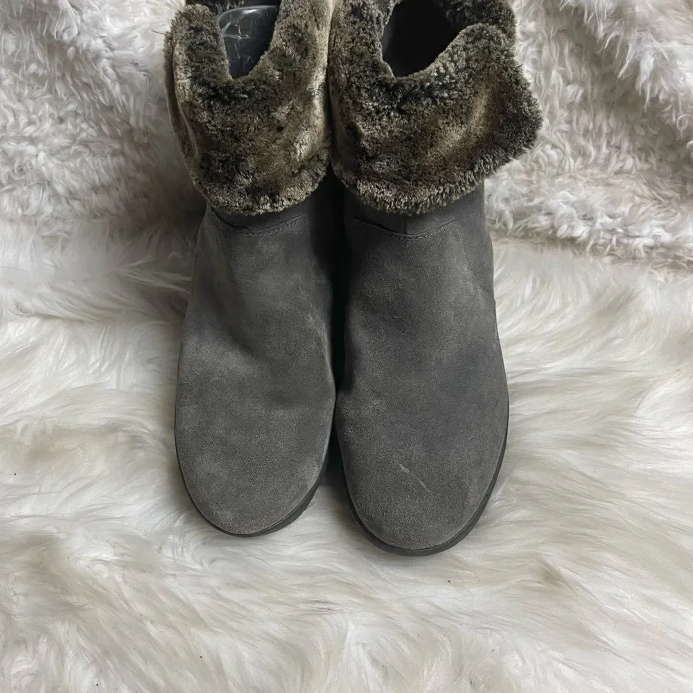 Easy Spirit leather suede gray ankle wedge Boots with faux fur accents size 12M